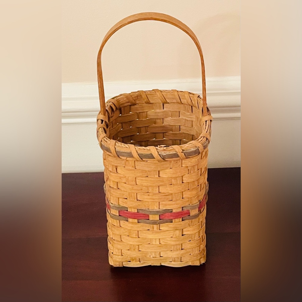 Vintage Primitive Wood Gathering Basket With Handle Handwoven Splint Basket - Picture 2 of 13